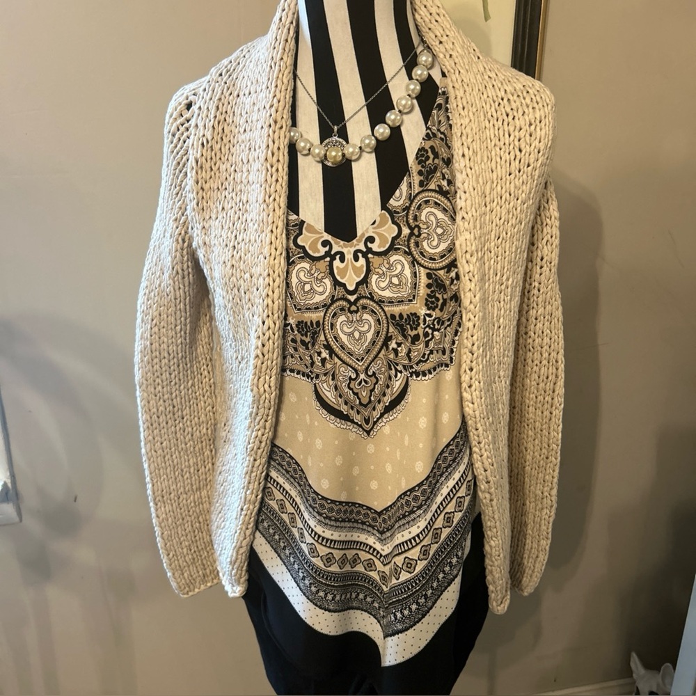 New Scotland Cozy Cream Women's Sweater XS/small